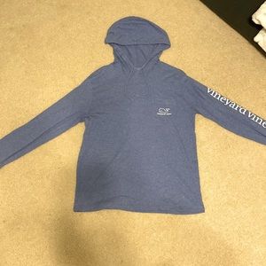blue vineyard vines hooded longsleeve